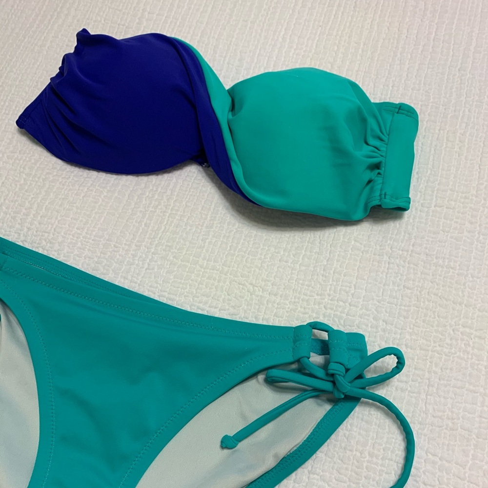 color block strapless / side tie bikini